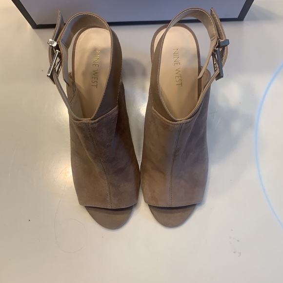 Open toed heels by Nine West - Picture 2 of 6